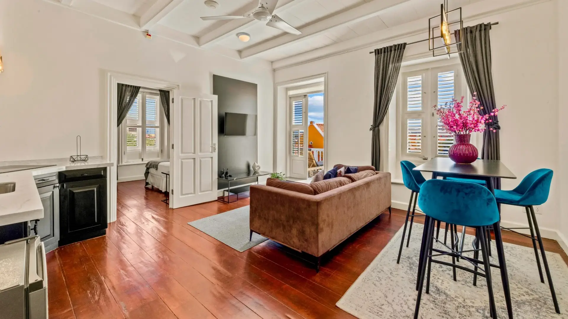 Pietermaai Boutique Hotel - Duplex Suite - Living Room